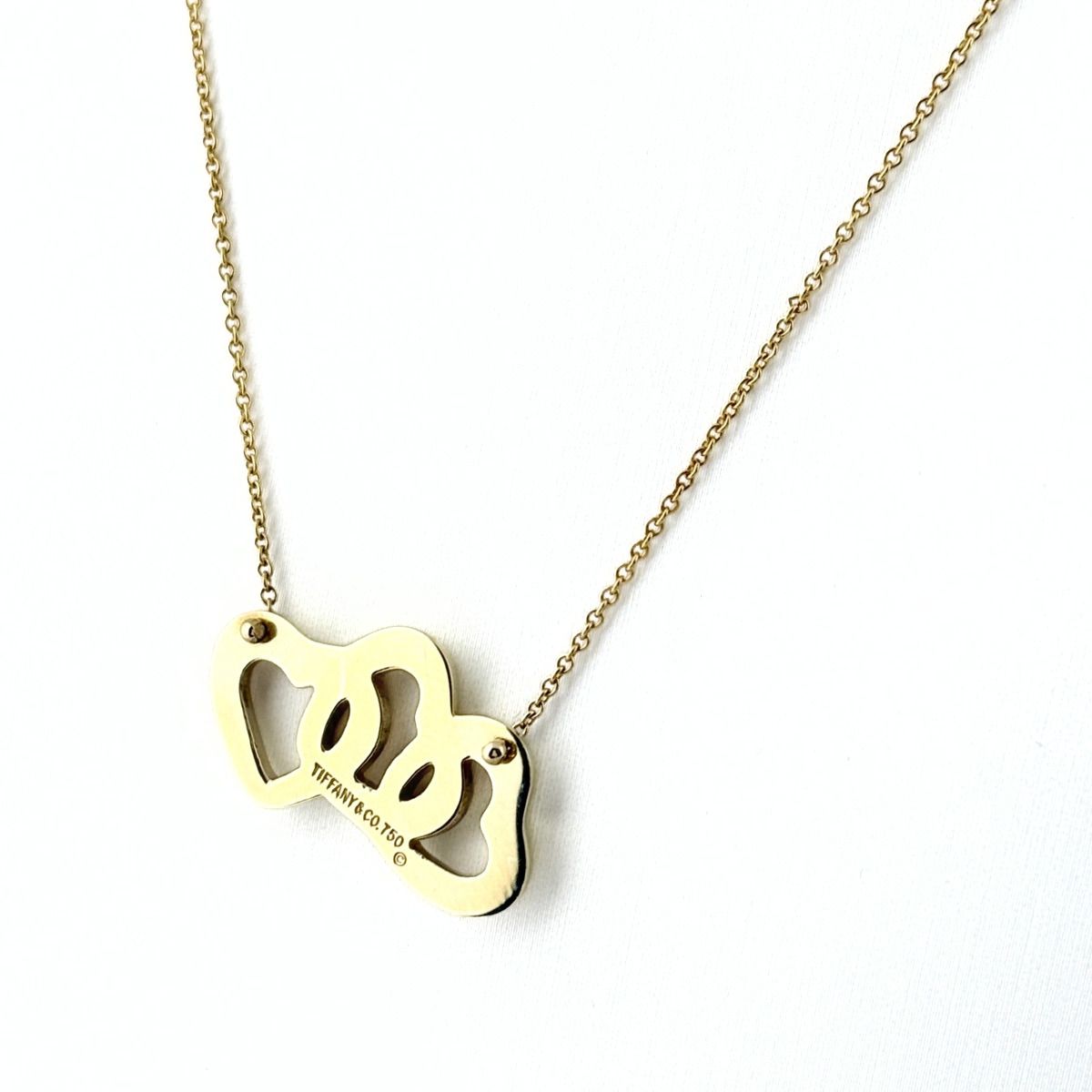 Tiffany & Co Triple Heart Necklace YG Yellow Gold Pendant — view 2