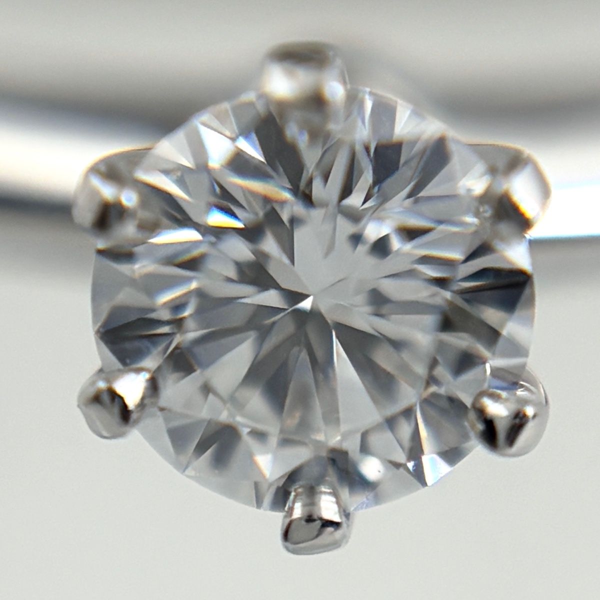 Tiffany & Co Solitaire Ring Platinum Diamond — view 2