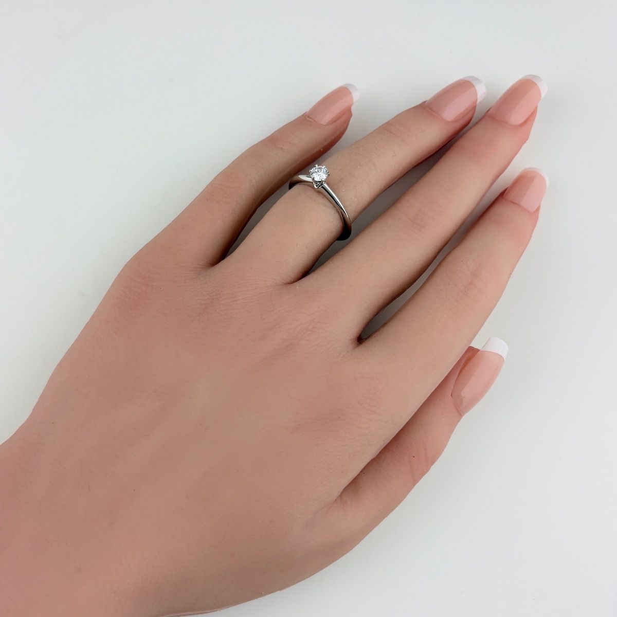 Tiffany & Co Solitaire Ring Platinum Diamond — view 6