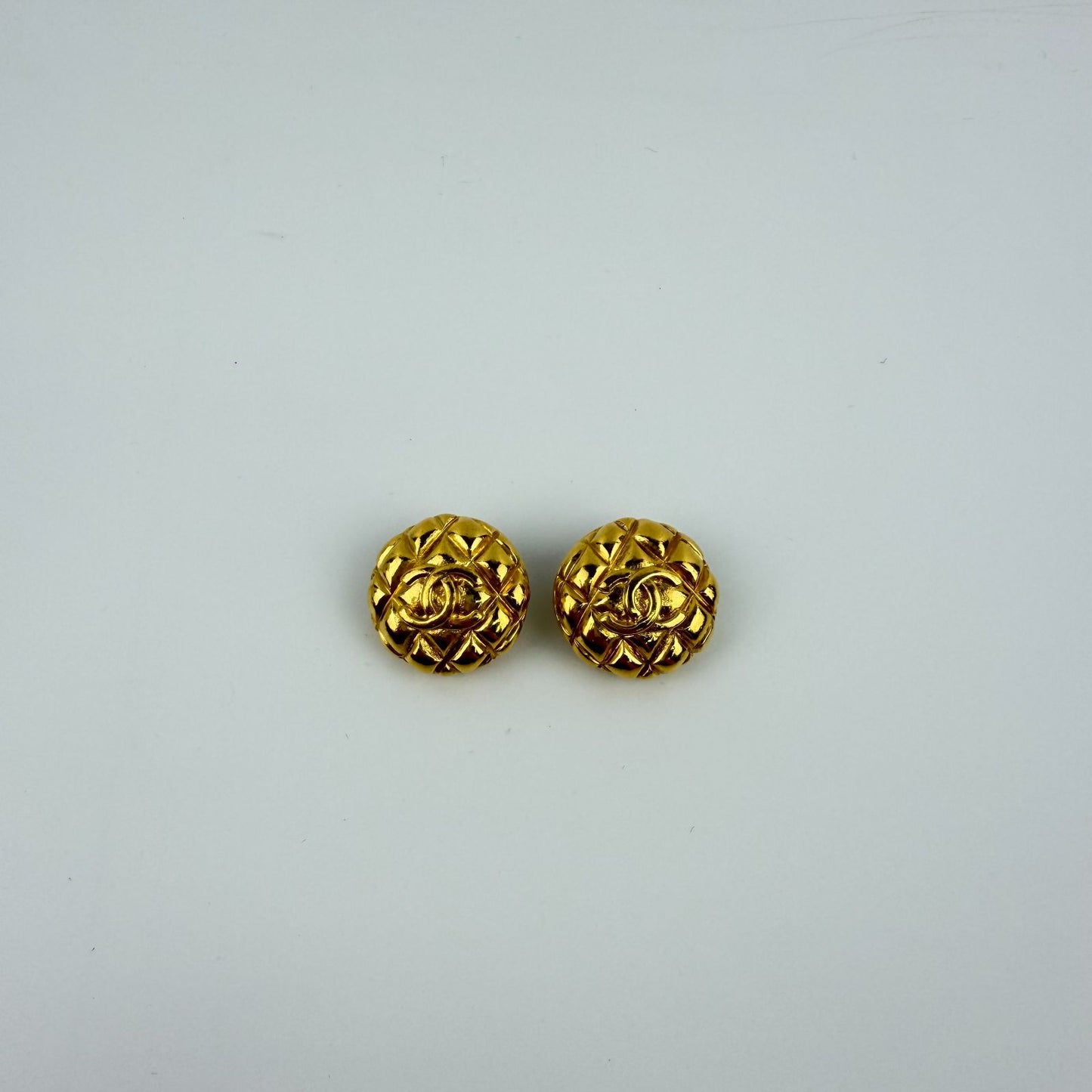 Chanel CC Logo Quilted Earrings Gold Vintage