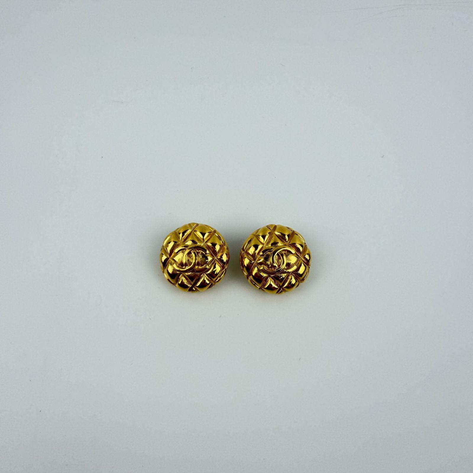 Chanel CC Logo Quilted Earrings Gold Vintage