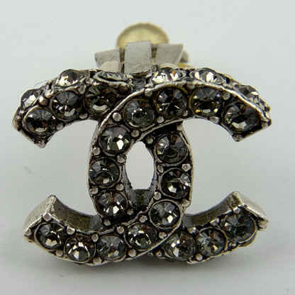 Chanel CC Logo Earrings Silver Vintage — view 3