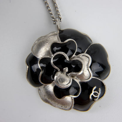 Chanel CC Logo Necklace Camellia Silver Black Vintage — view 3