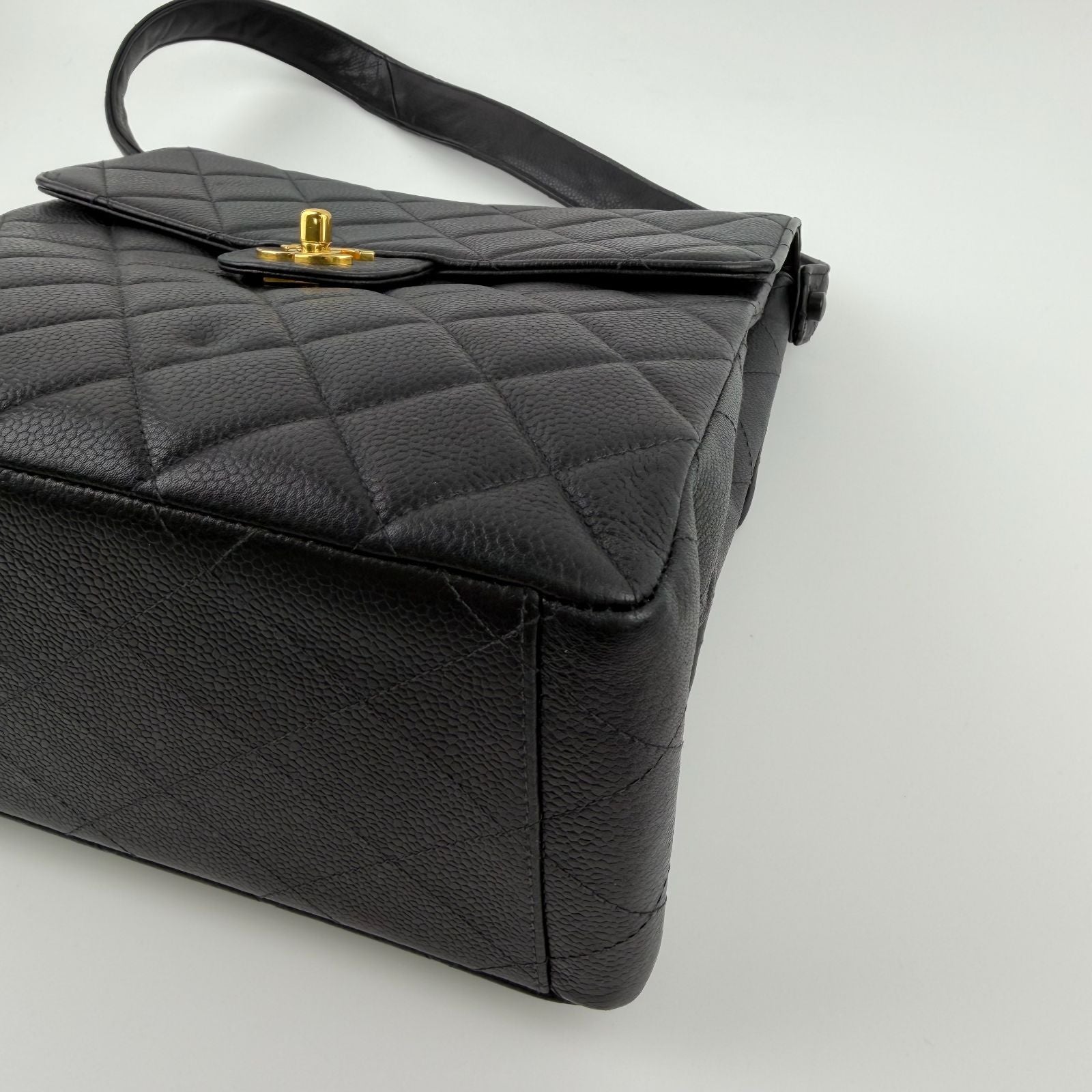 Chanel CC Logo Quilted Double Face Shoulder Bag Black Caviar Leather Vintage — view 8