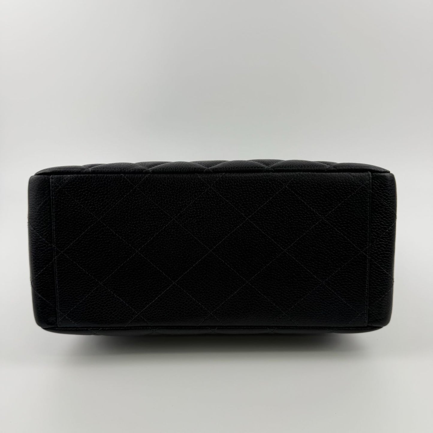 Chanel CC Logo Quilted Double Face Shoulder Bag Black Caviar Leather Vintage — view 5