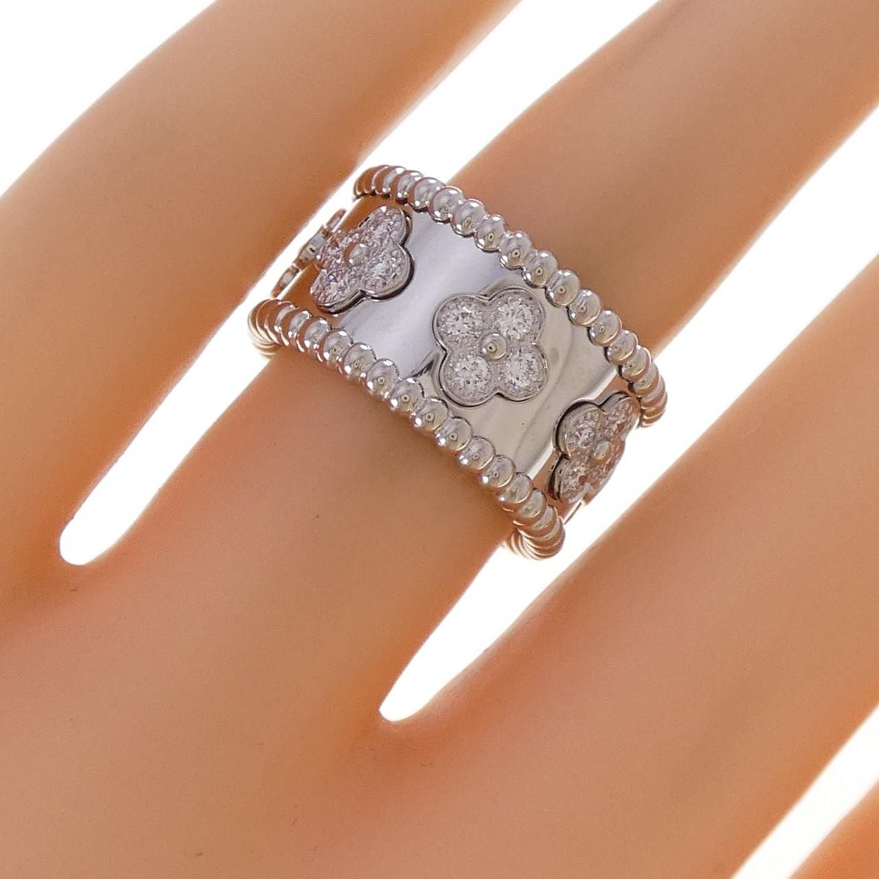 Van Cleef & Arpels Perlee Clover Small Ring — view 5