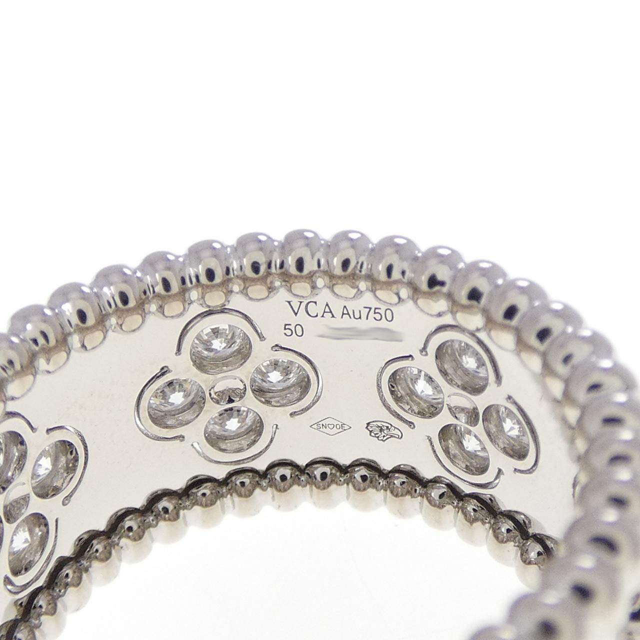 Van Cleef & Arpels Perlee Clover Small Ring — view 4