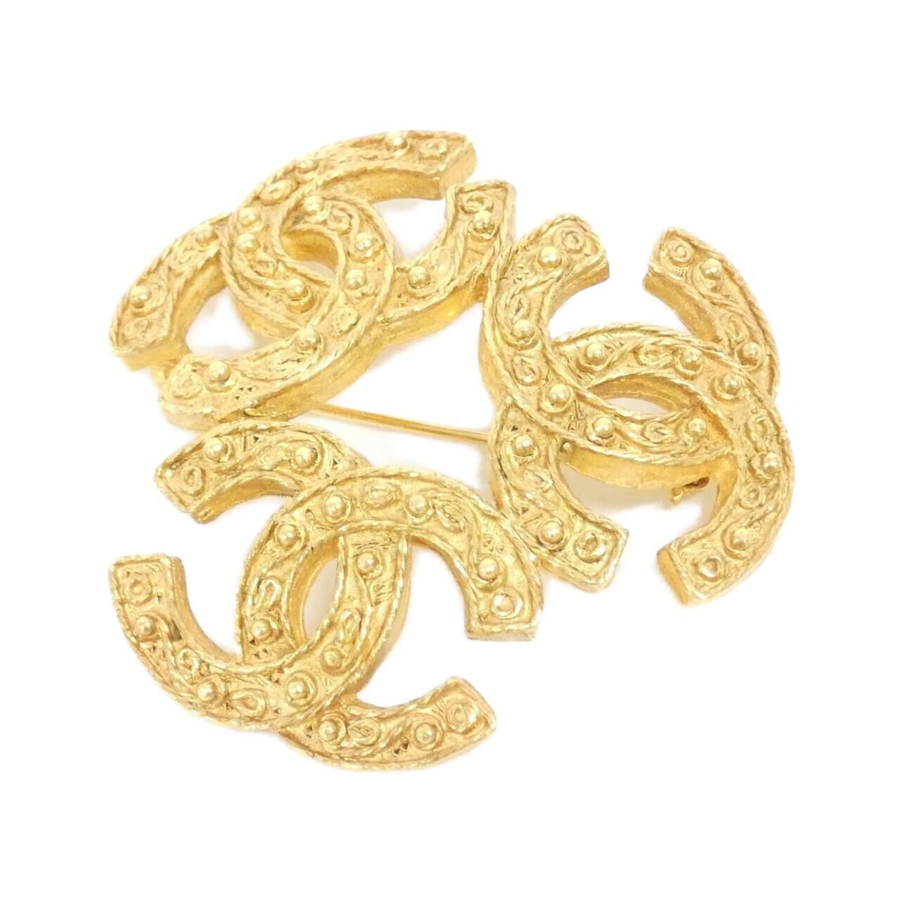 Chanel Vintage Brooch Gold