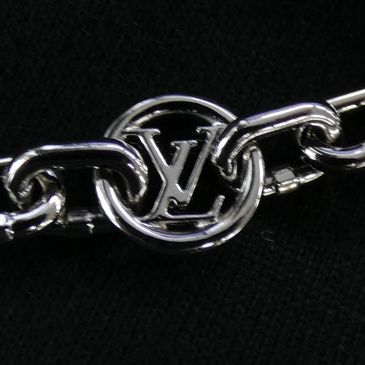 Louis Vuitton Signature Pocket T-Shirt — view 7