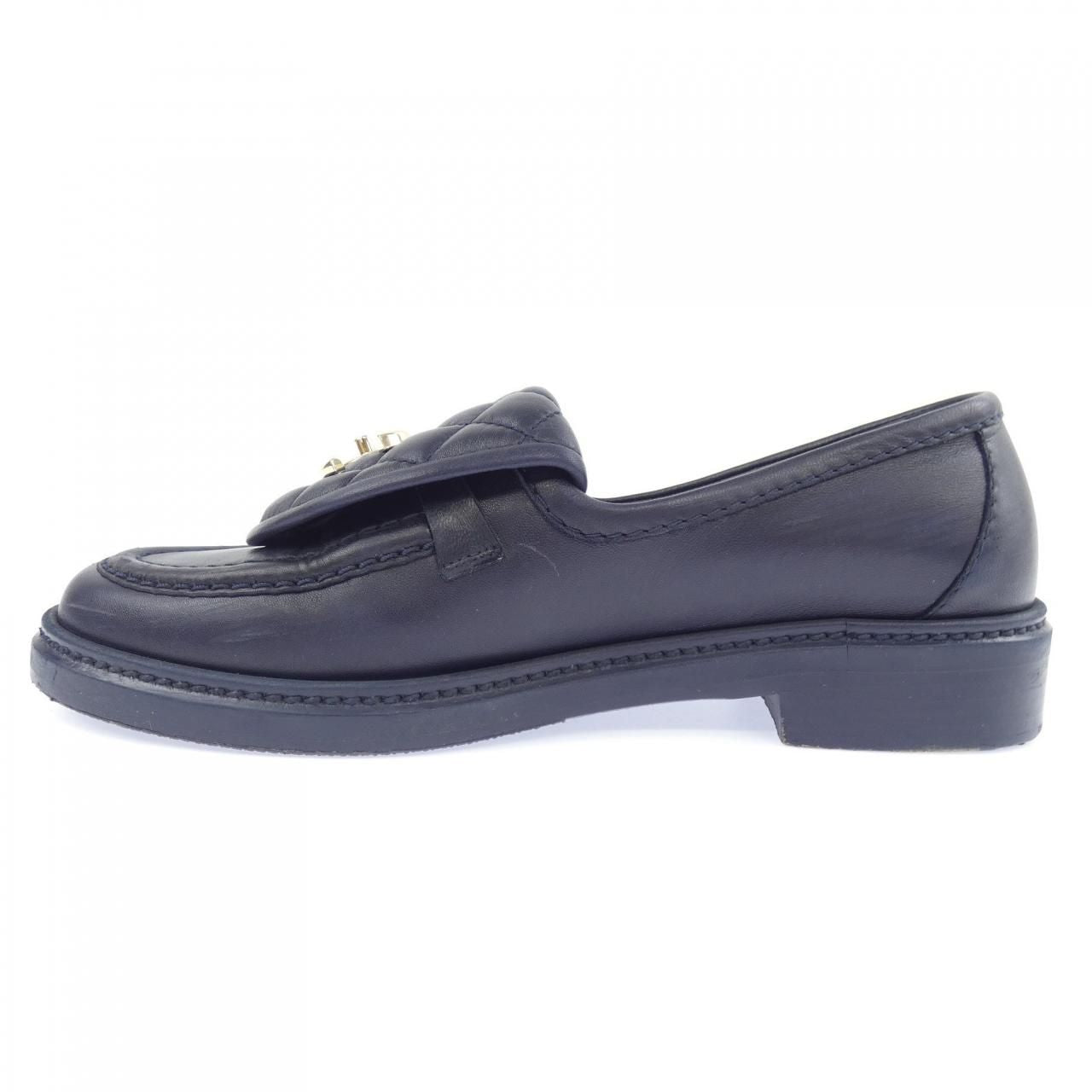 Chanel Loafers Turnlock Quilted Shoes — view 2