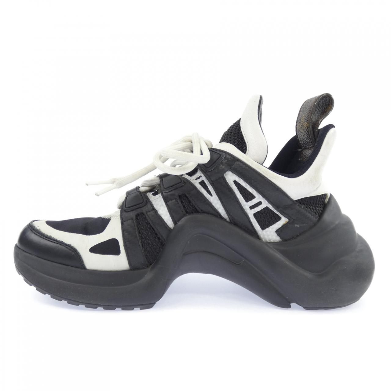 Louis Vuitton Line Sneakers — view 2