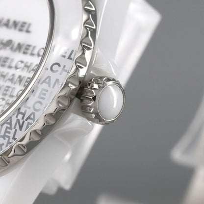 Chanel Wanted de 33 mm Ceramic Quartz Watch — view 4