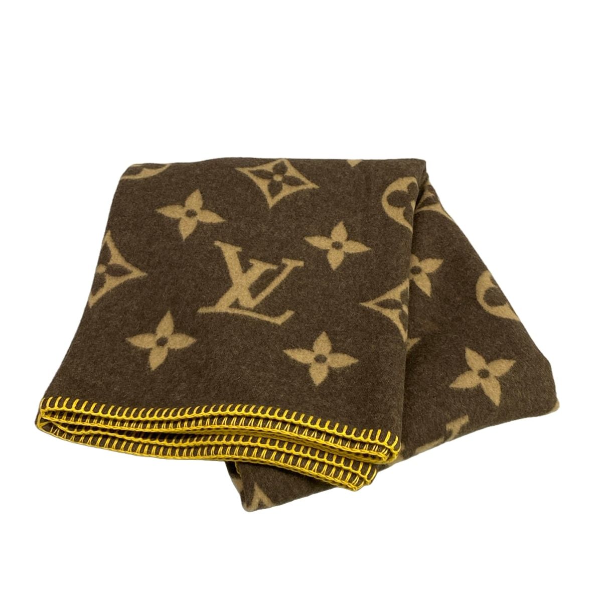 Louis Vuitton Rug Monogram Beige Dark Brown Wool Angora Shoulder Bag