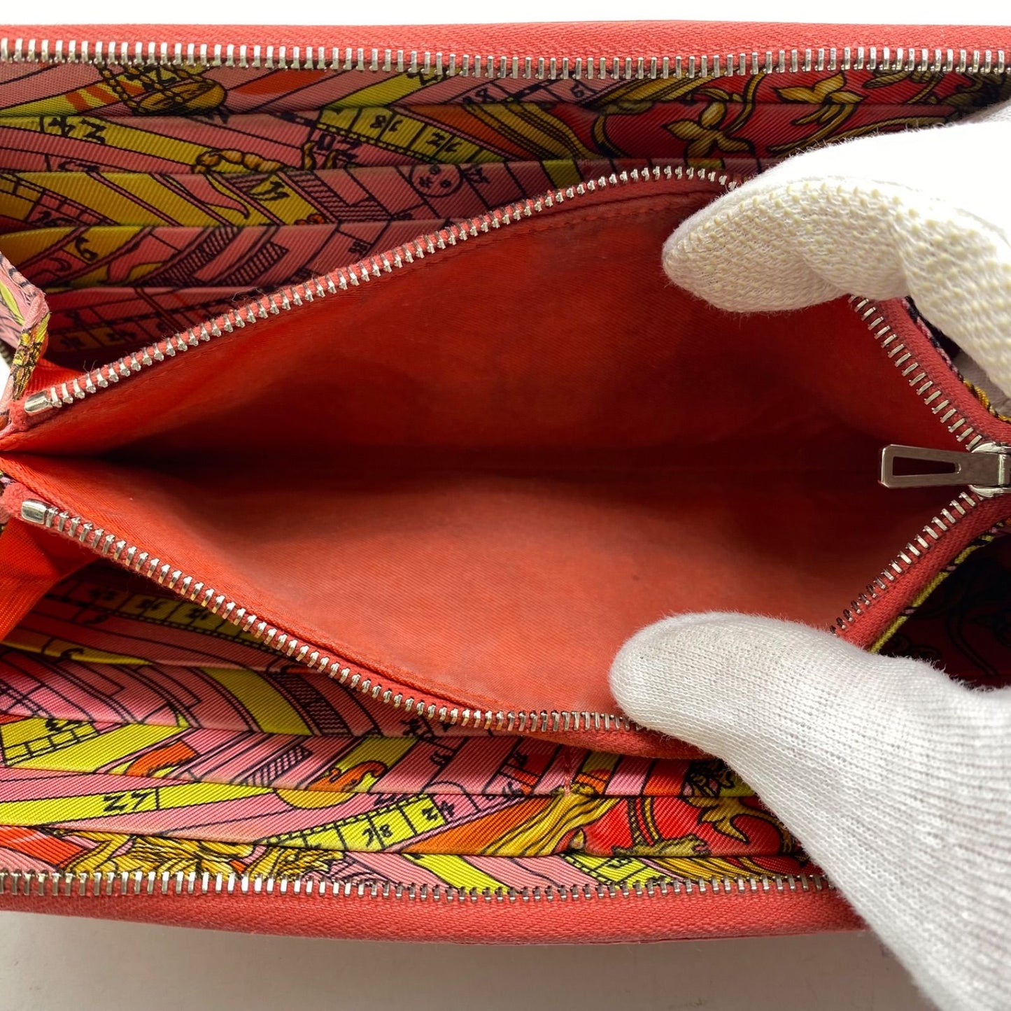 Hermes Wallet Silk in Azap Taiyo Pink — view 7
