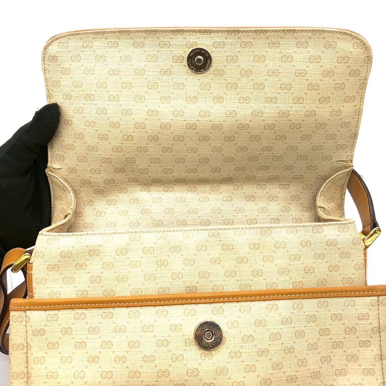 Gucci 001 14 Micro GG Shoulder Bag Leather Brown Vintage — view 8
