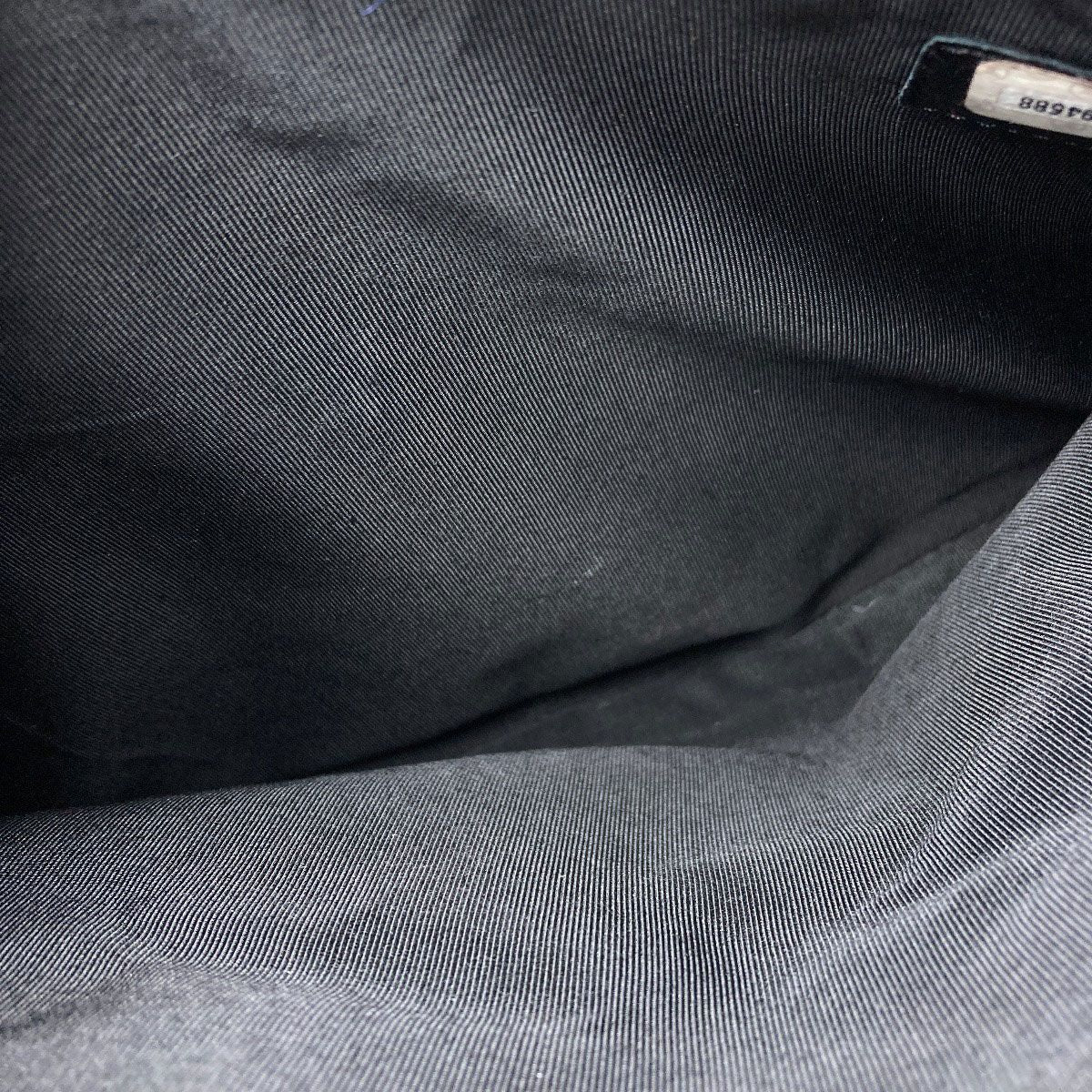 Chanel CC Logo Gold Tote Suede — view 9