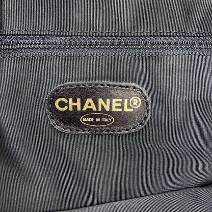 Chanel CC Logo Gold Tote Suede — view 6