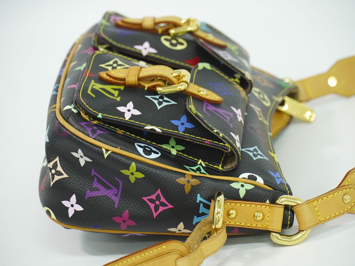 Louis Vuitton LV Lodge PM Monogram Multicolor Takashi Murakami Shoulder Bag Noir — view 4