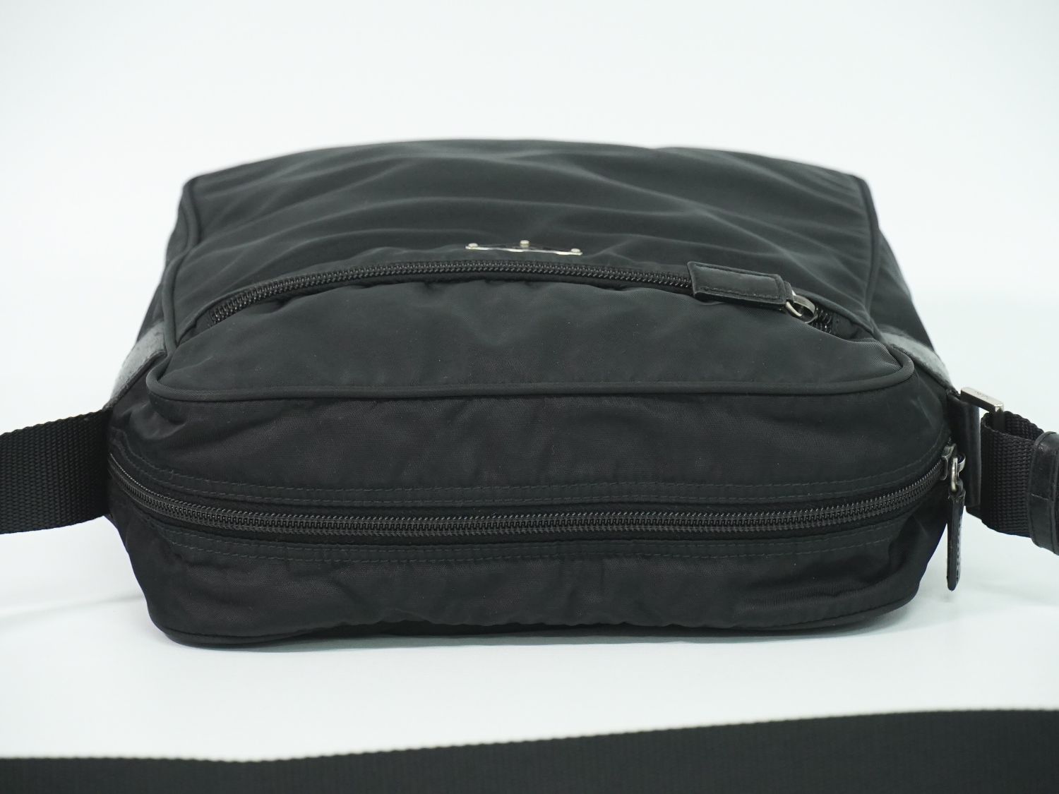 Prada Nylon Shoulder Bag Pochette Black — view 5
