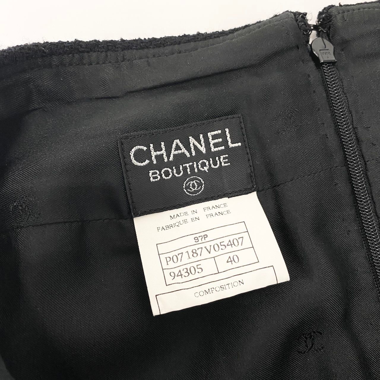 Chanel Boutique Wool Skirt Knee Length 40 Black — view 8