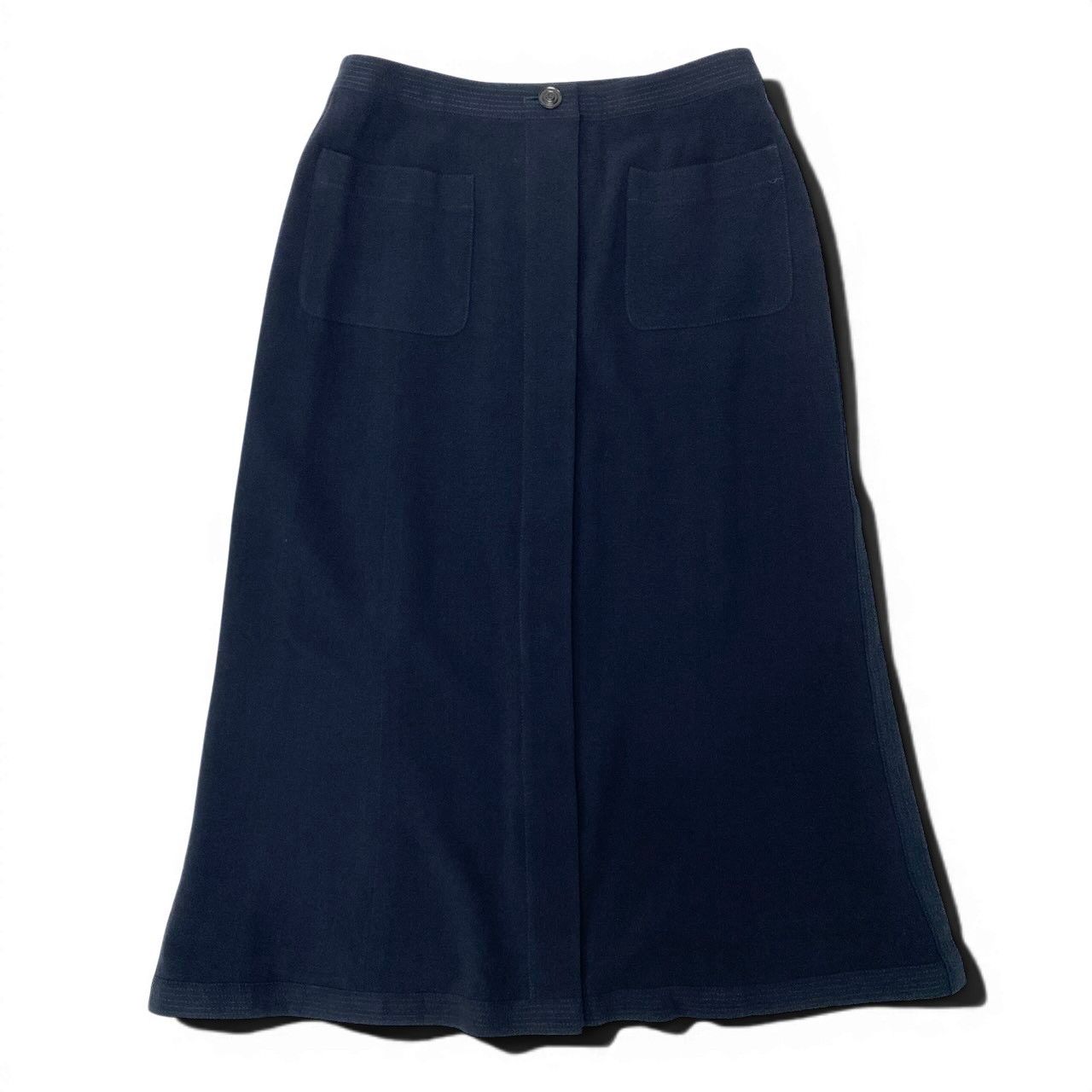 Chanel Boutique Front Button a Line Skirt Calf Length CC Logo 38 Navy Wool — view 2