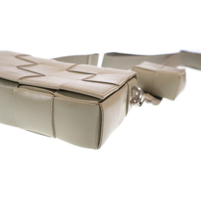 Bottega Veneta Maxi Intrecciato Cassette Shoulder Bag Light Green Leather Silver — view 5