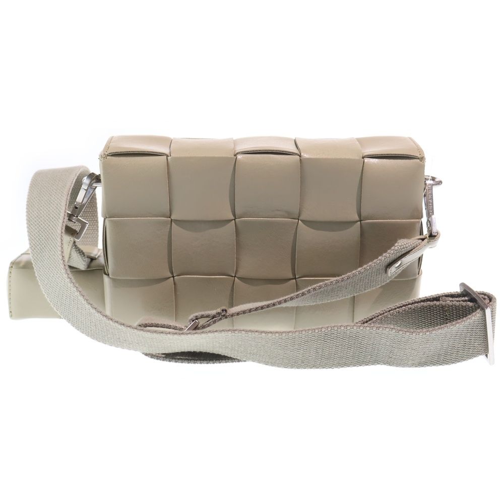 Bottega Veneta Maxi Intrecciato Cassette Shoulder Bag Light Green Leather Silver — view 2