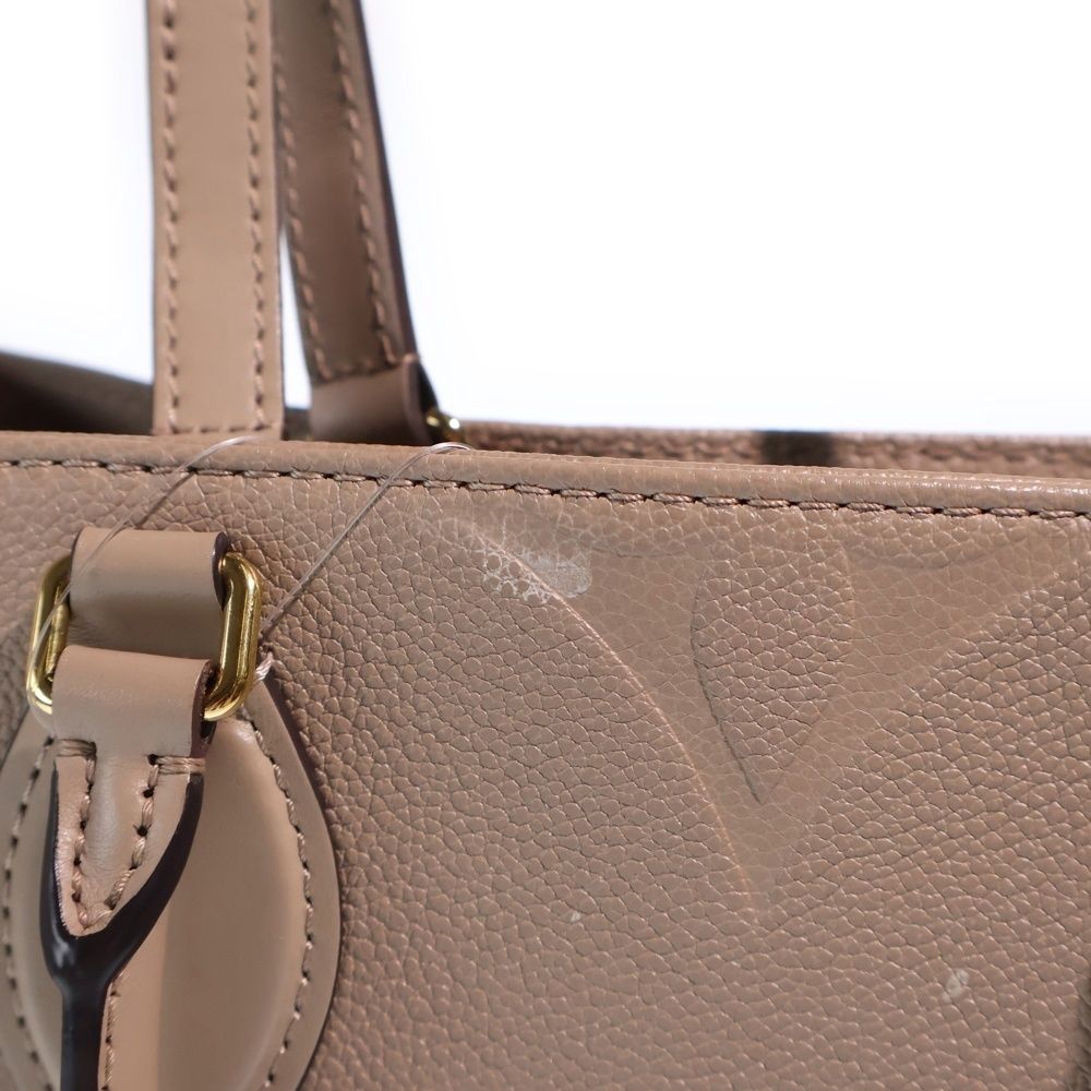 Louis Vuitton Monogram Empreinte On The Go MM Tote Beige Leather Gold — view 5