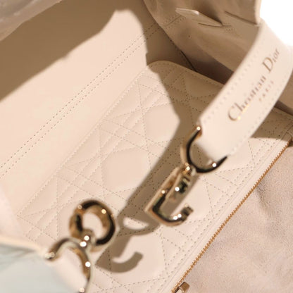 Dior Cannage Toujour Handbag White Leather Gold — view 4