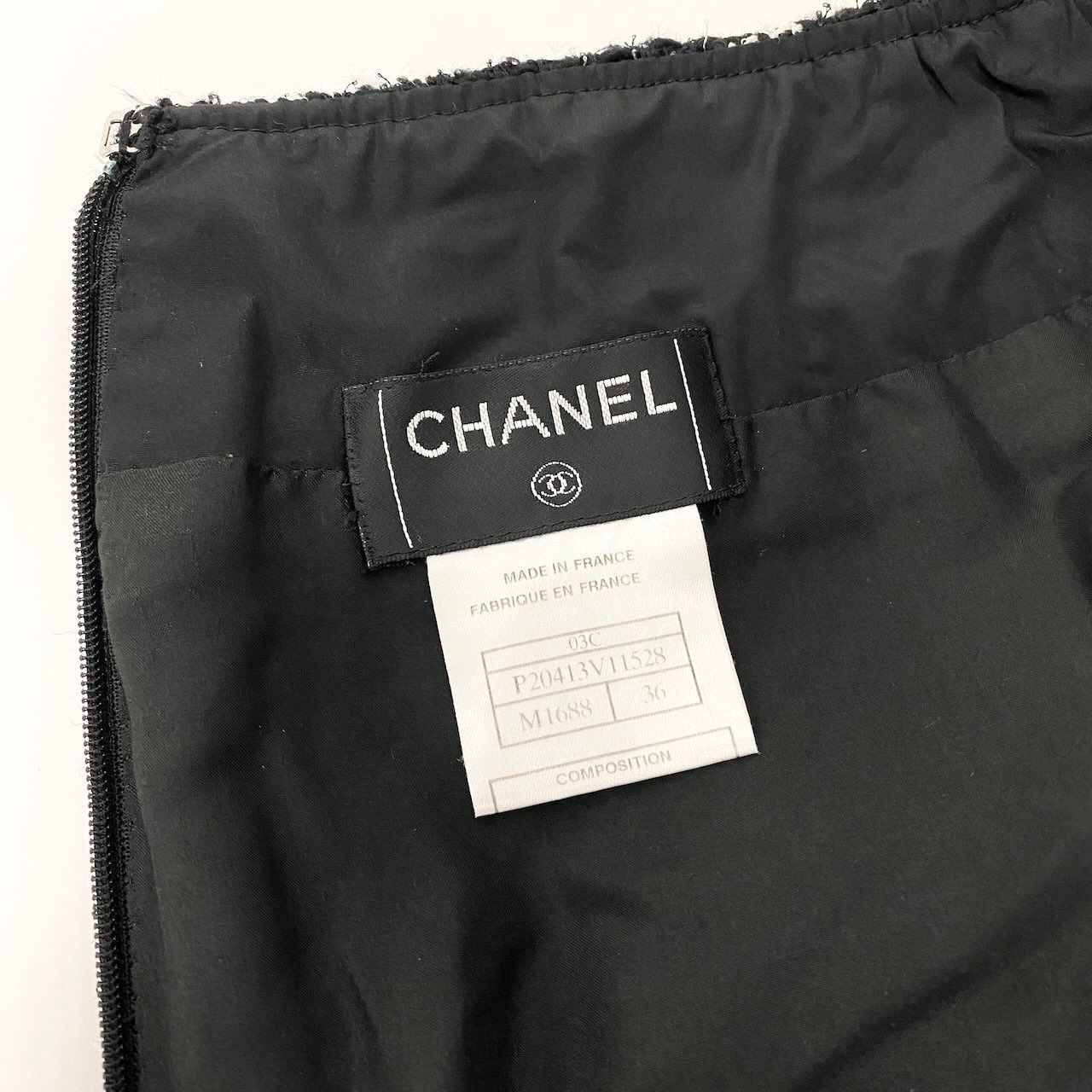 Chanel Tweed Skirt Knee Length Logo Plate 36 Black White — view 8