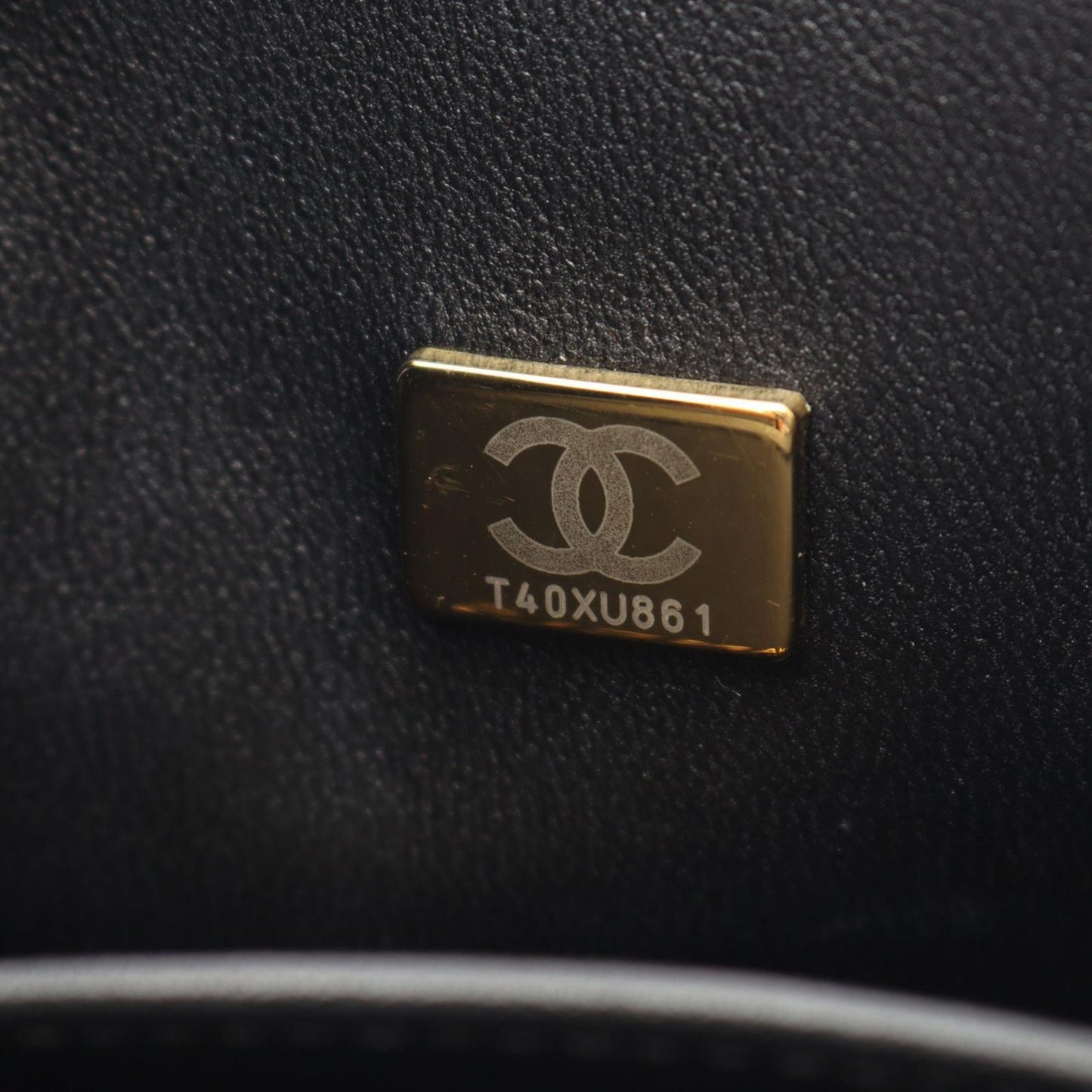Chanel Shoulder Bag Black Caviar Leather Chain — view 5