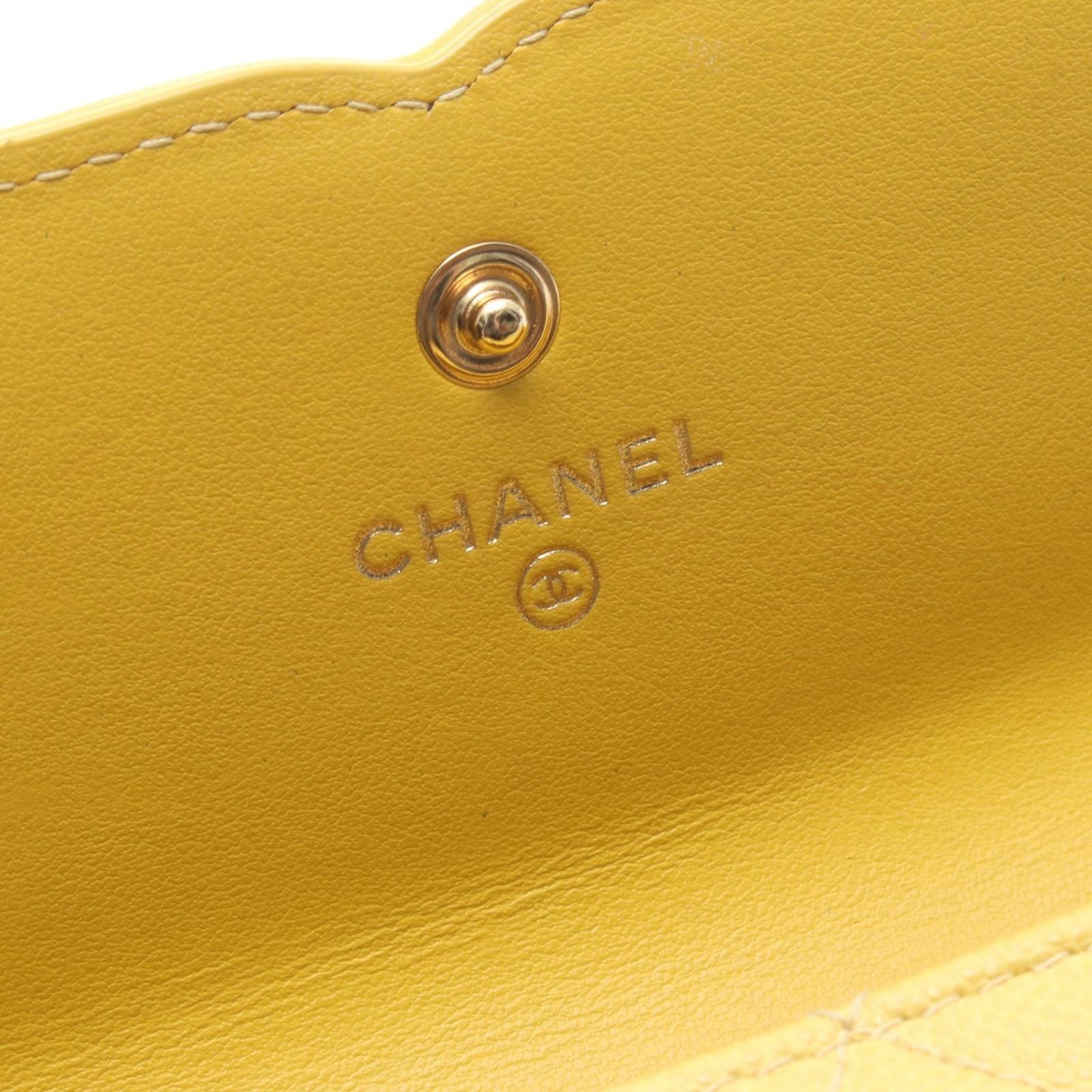 Chanel Bifold Wallet CC Filigree Yellow Caviar Leather CC Quilted Zip — view 5