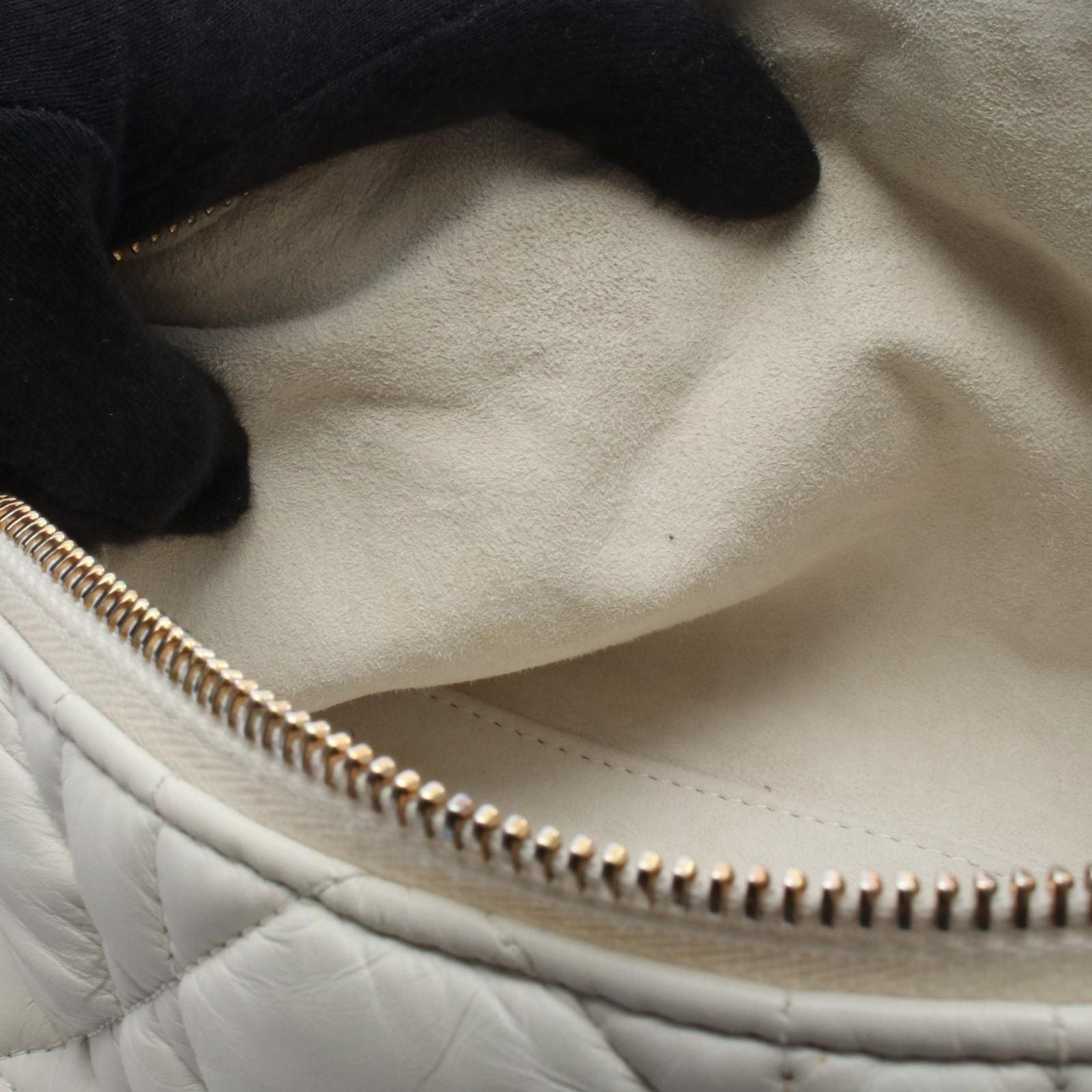 Dior Shoulder Bag Travel Nomad Pouch Cannage White Leather — view 5