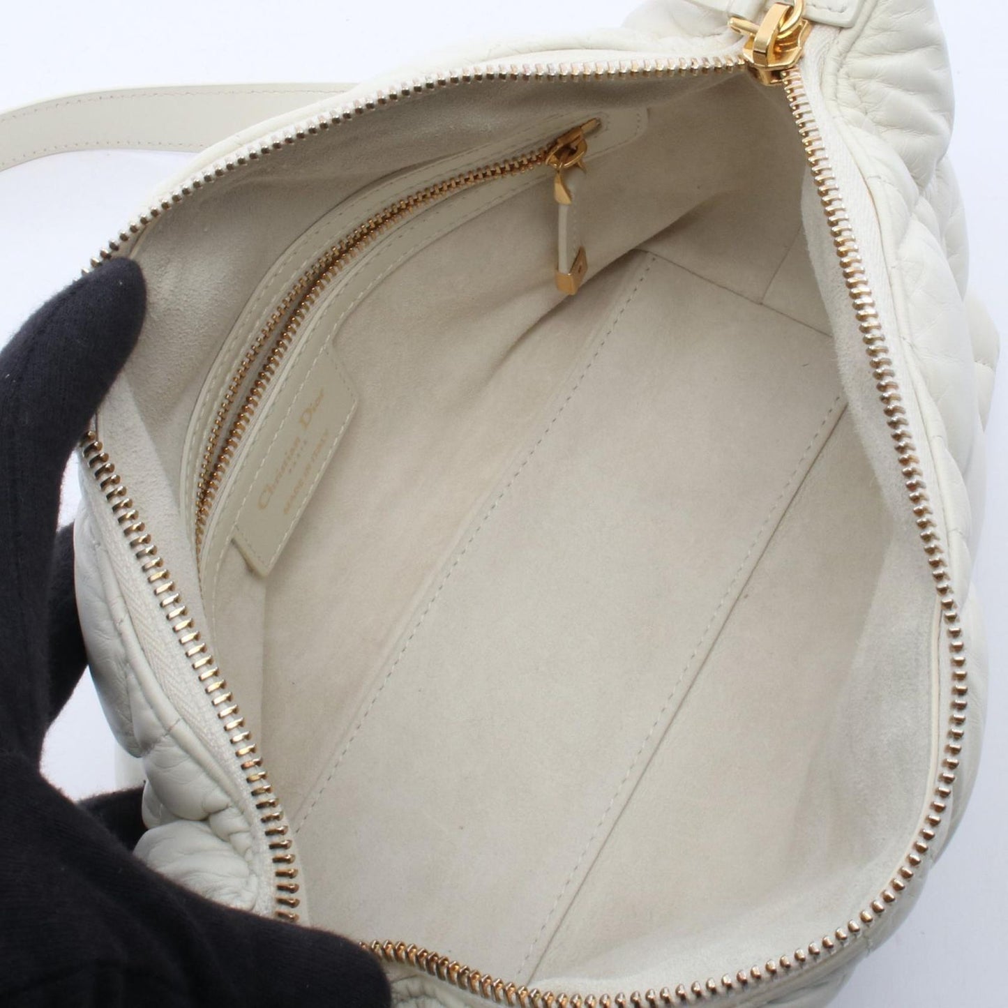 Dior Shoulder Bag Travel Nomad Pouch Cannage White Leather — view 3
