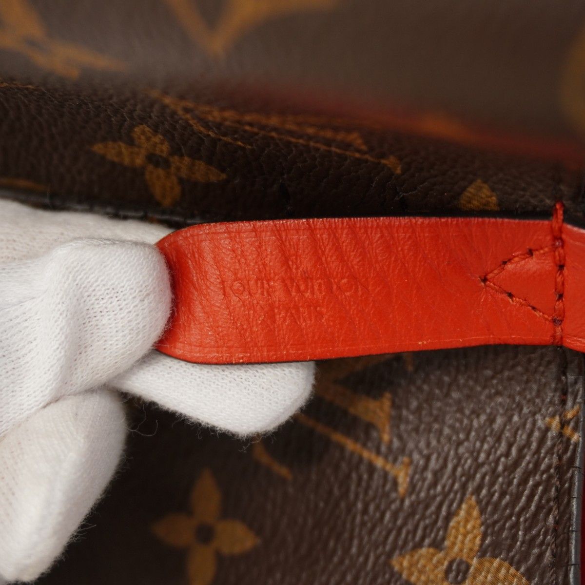 Louis Vuitton Shoulder Bag Monogram Neo Noe Coquelicot — view 5