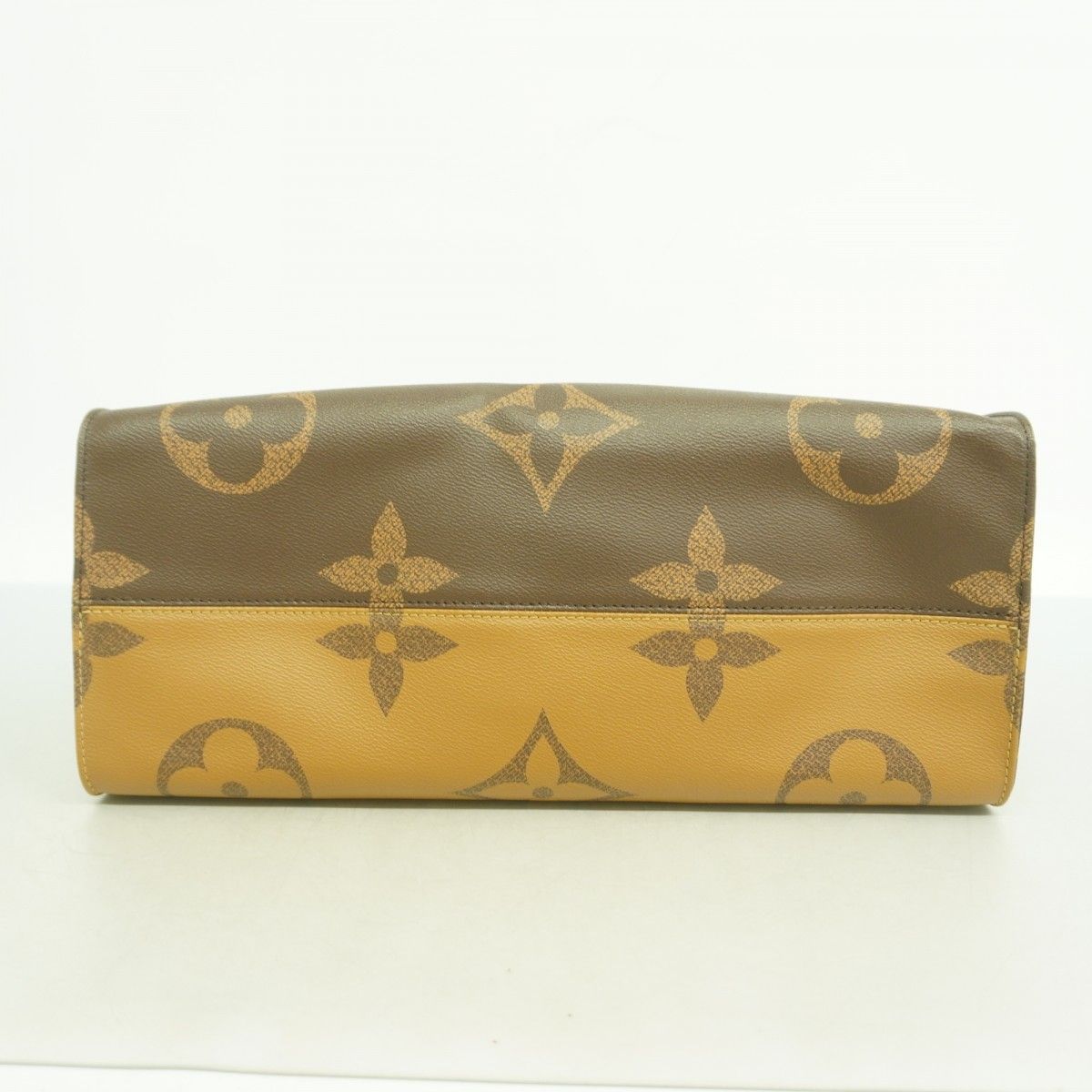 Louis Vuitton Tote Monogram Giant Reverse On The Go GM Brown 2-Way — view 3