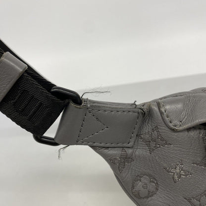 Louis Vuitton Belt Bag Monogram Shadow Discovery PM Anthracite Gray — view 6