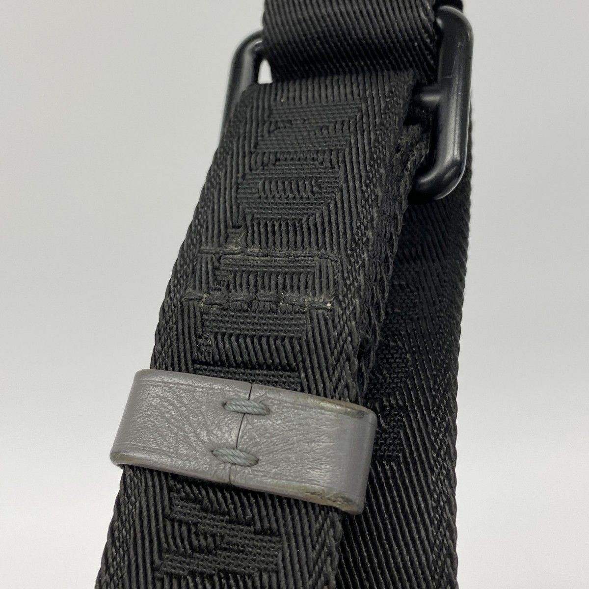 Louis Vuitton Belt Bag Monogram Shadow Discovery PM Anthracite Gray — view 8