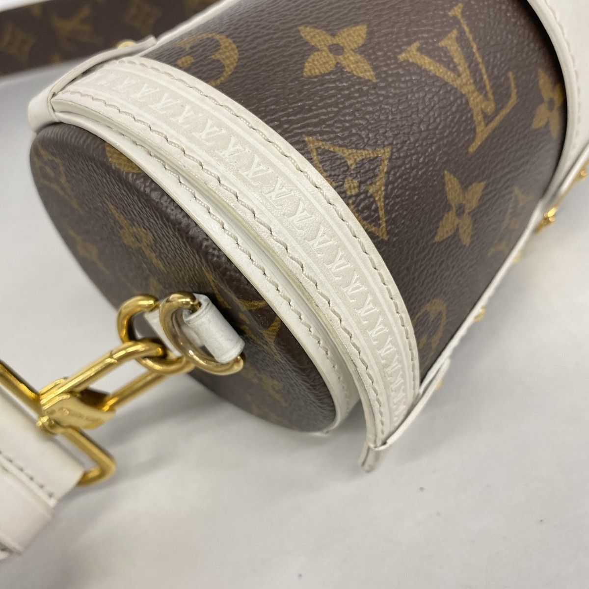 Louis Vuitton Shoulder Bag Monogram LV Match Papillon Trunk White Brown — view 6