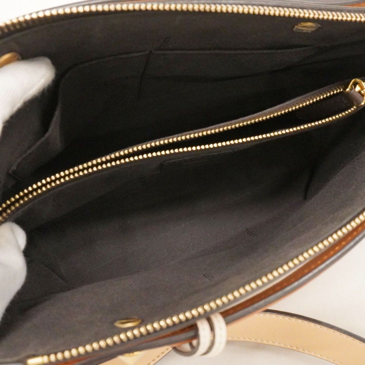 Fendi Handbag Visible Leather Beige Gold 2-Way Bag — view 4