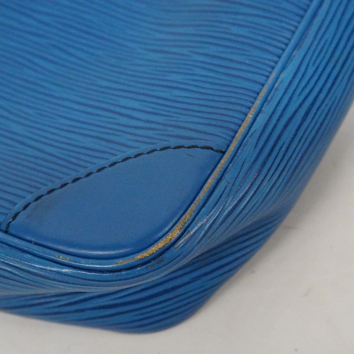 Louis Vuitton Shoulder Bag Epi Danube Toledo Blue — view 7