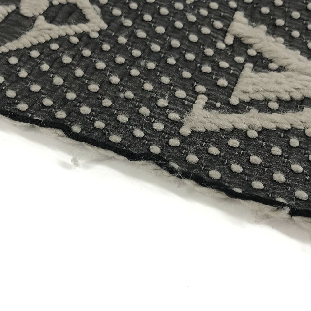 Louis Vuitton Scarf Echarpe Logo Mania Wool Gray — view 3