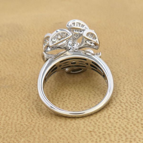 Bvlgari Divas' Dream Diamond Ring 54 — view 4