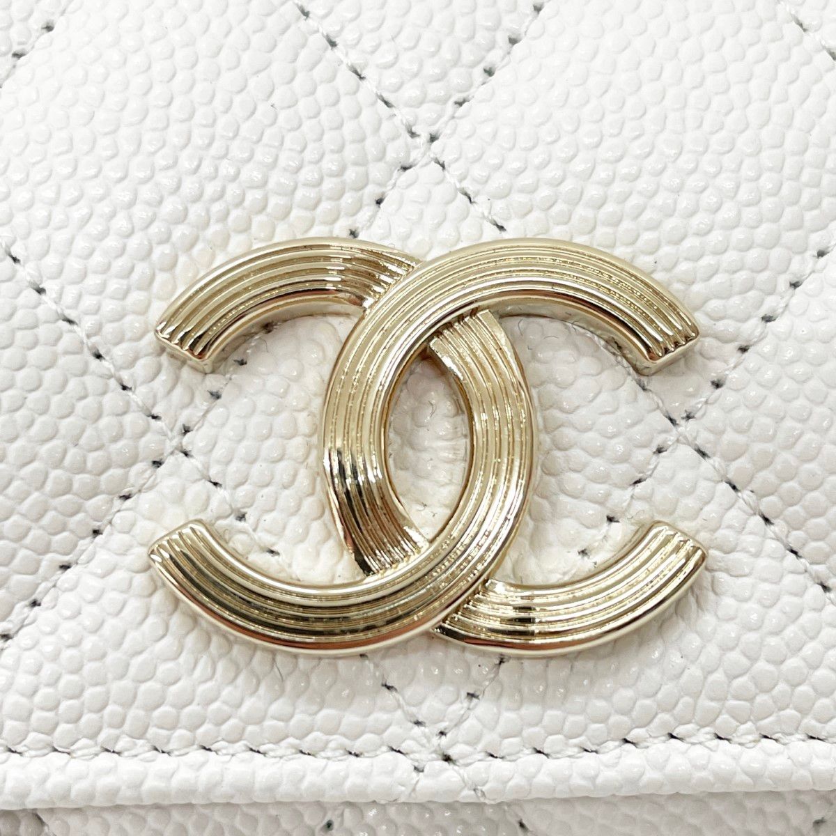 Chanel Wallet Coin Case CC Logo Small Flap Caviar Leather White — view 3