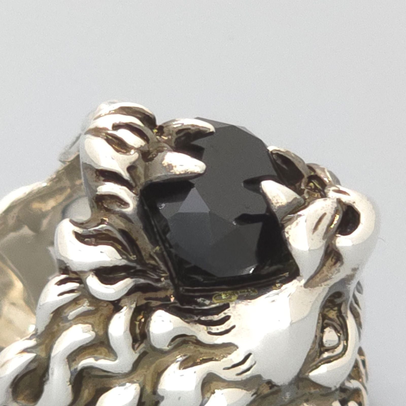 Gucci Crystal Lion Head Ring Black Aging Finish Metal — view 7