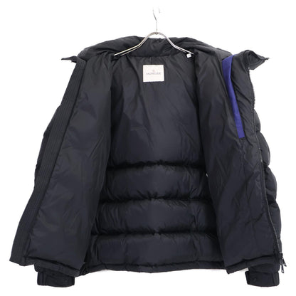 Moncler Laveda Logo Patch Down Jacket — view 4
