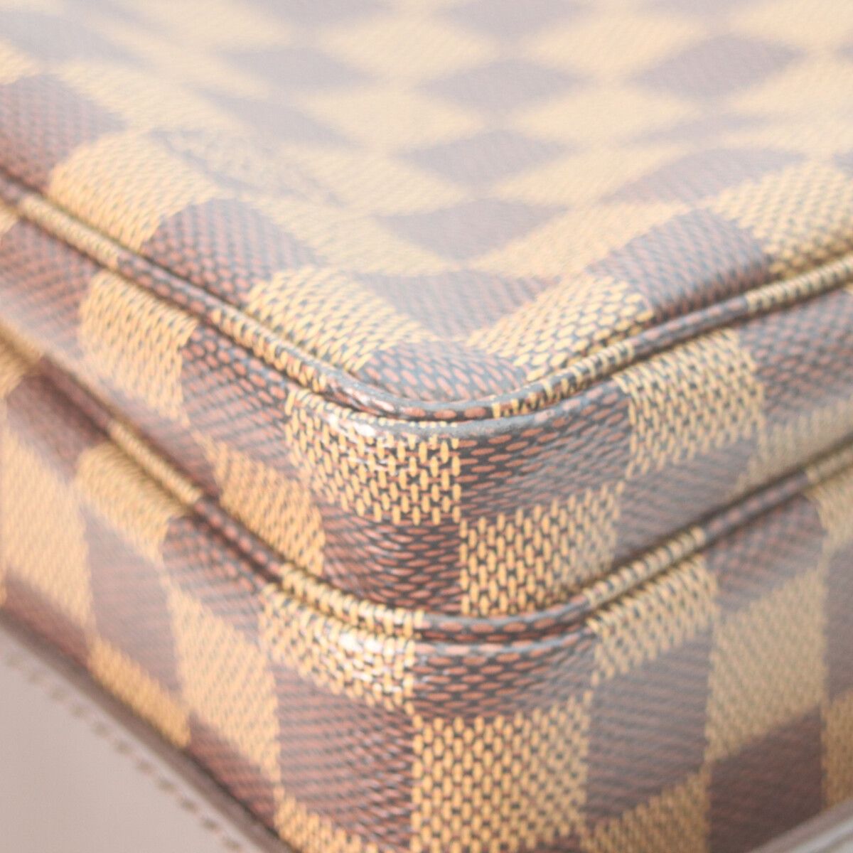 Louis Vuitton Damier Naviglio Shoulder Bag — view 8