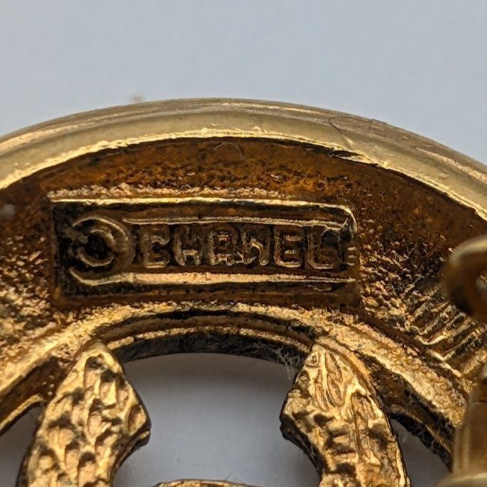 Chanel Earrings CC Logo Round Circle Gold First Era Vintage Single — view 5