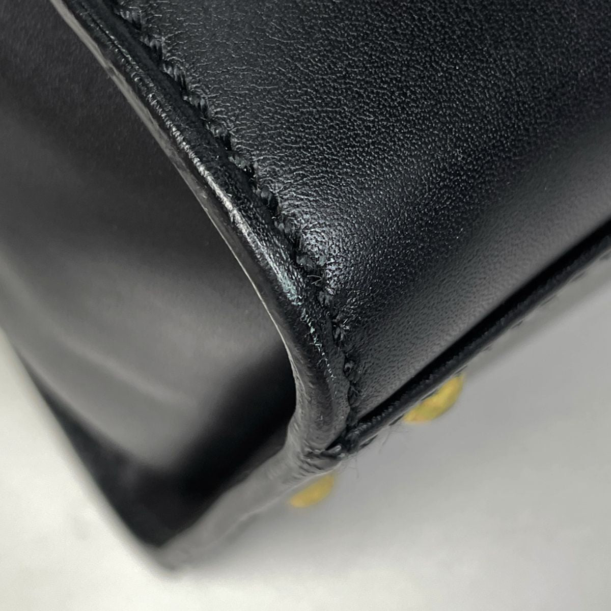 Gucci Logo Handbag Leather Black — view 3