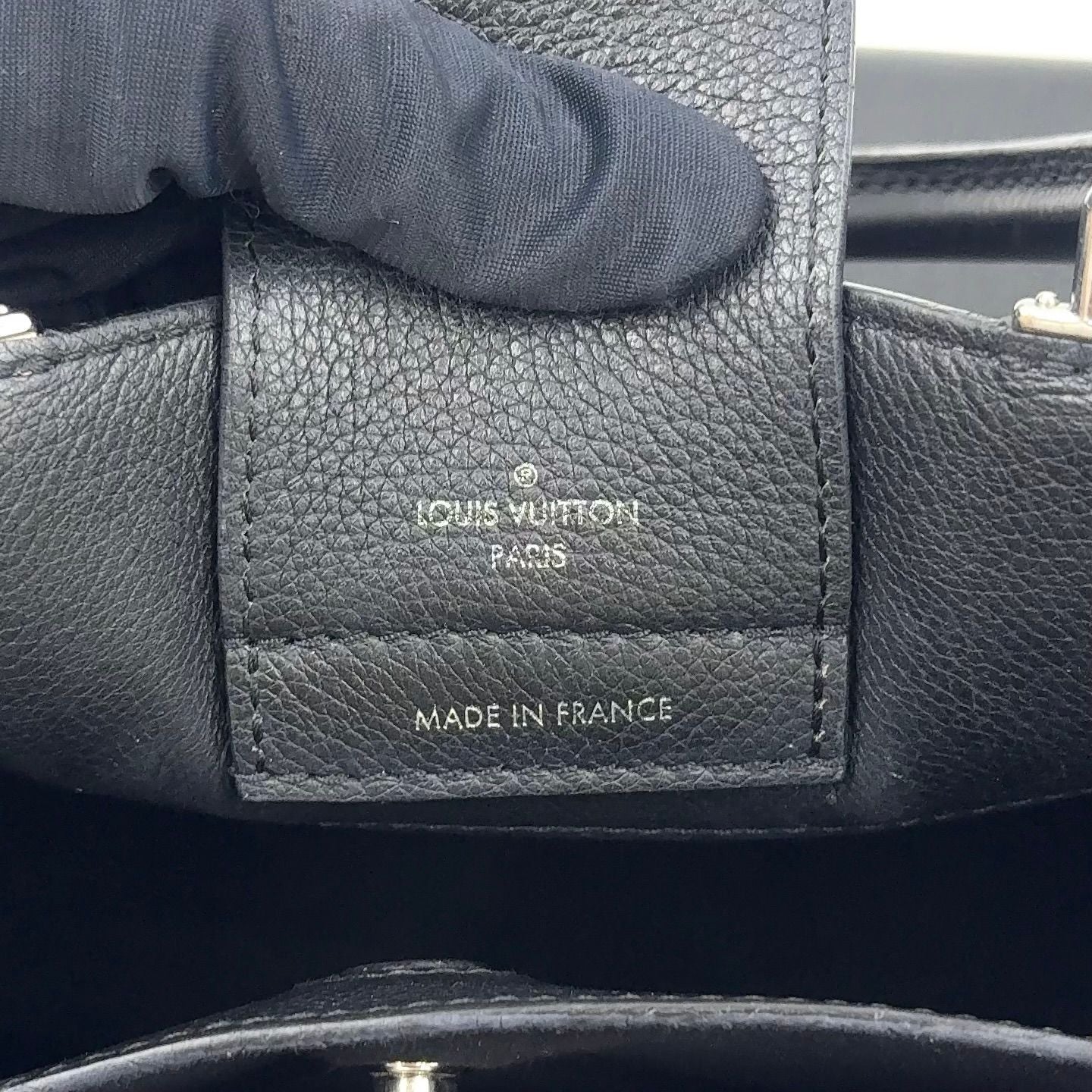 Louis Vuitton Lockme Leather Black Handbag Silver — view 4